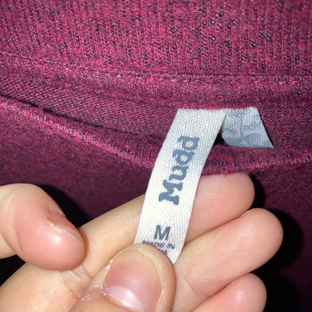 Red mudd sweater - Picture 2 of 2